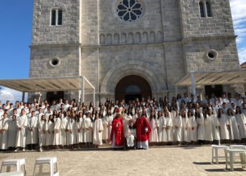 Široki Brijeg: 182 mladih župljana primilo sakrament Svete potvrde