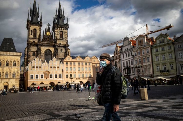 Češka, Bugarska i Ukrajina bilježe rekordne brojeve novozaraženih korona virusom