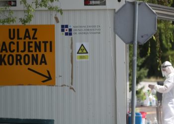 U Hrvatskoj rekordnih 1.424 novozaraženih, umrlo 11 osoba