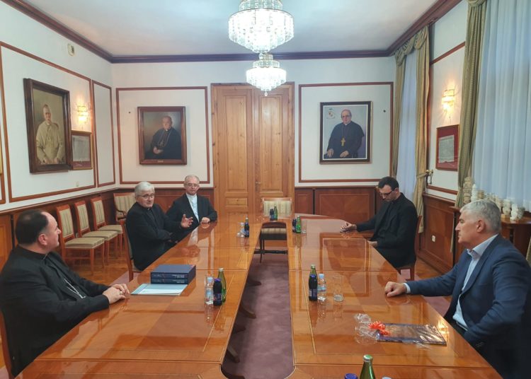 Susret dr. Čovića i mons. Palića, mostarsko – duvanjskog biskupa: Hrvatski narod i katolička Crkva jedan su od tri temeljna stupa Bosne i Hercegovine