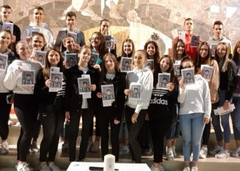 Mladi na Kočerinu udruženi u zaštiti Carla Akutisa