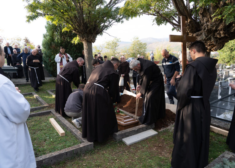 U Širokom Brijegu sahranjen fra Vendelin Karačić
