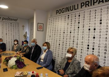 Čović posjetio novoobnovljene prostorije HVIDR-e te Udrugu obitelji poginulih i nestalih hrvatskih branitelja HVO HB