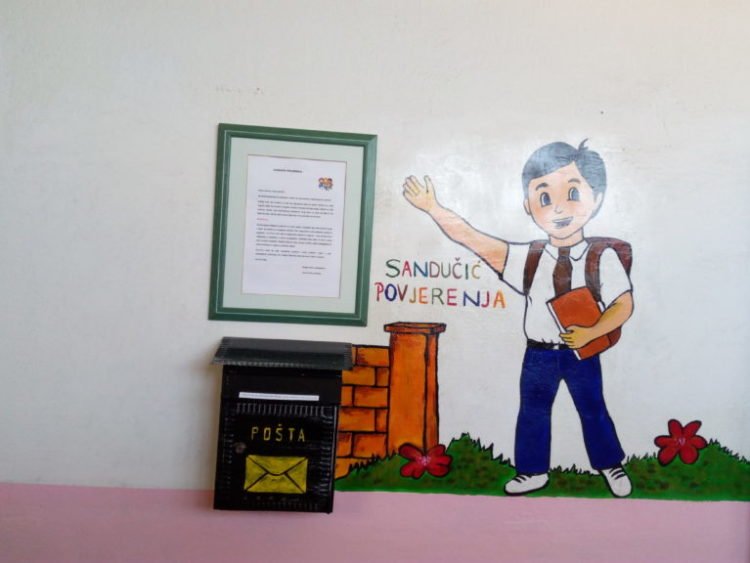 Iz školskog sandučića povjerenja