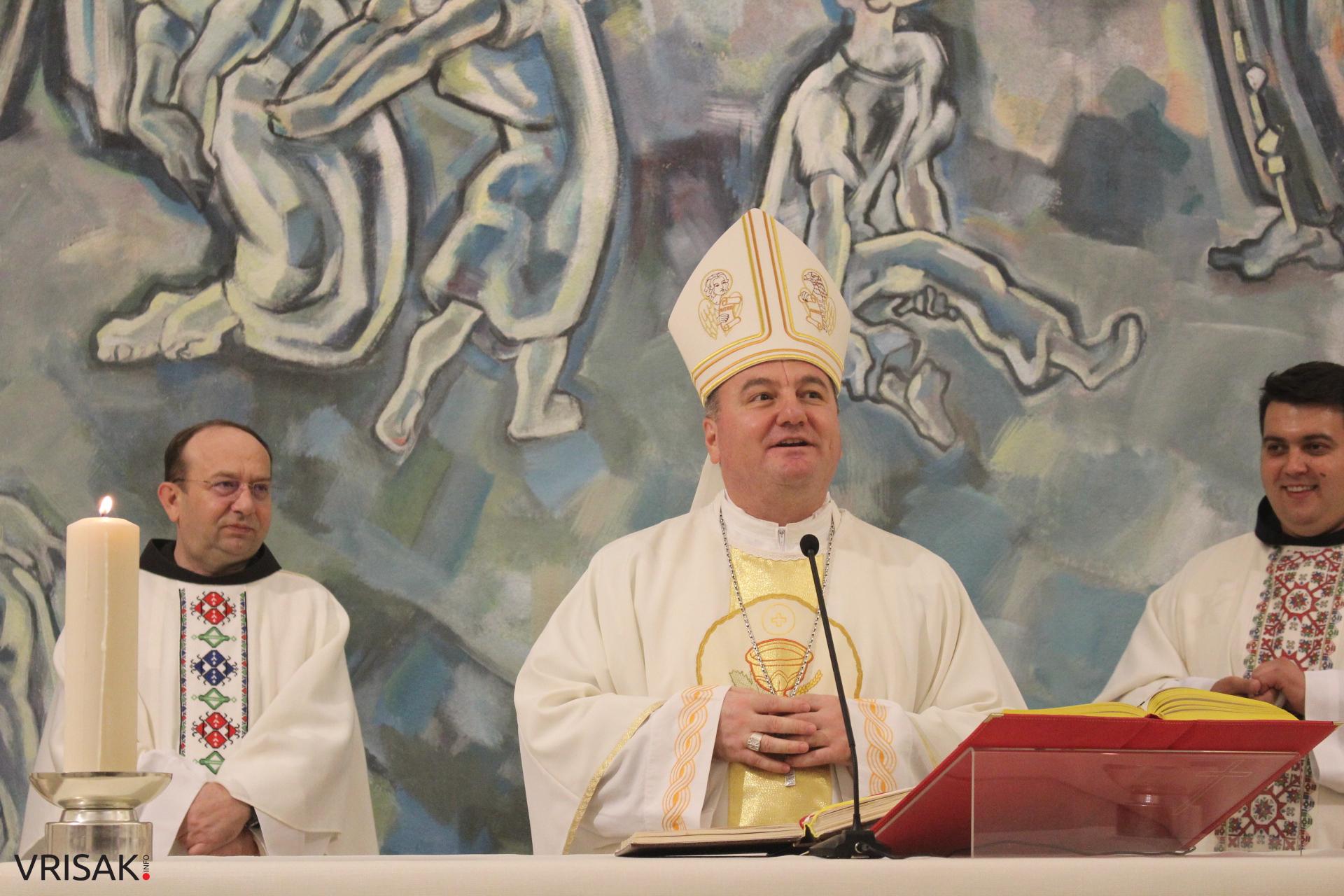 FOTO: Crkvu u Dobrkovićima blagoslovio biskup Palić