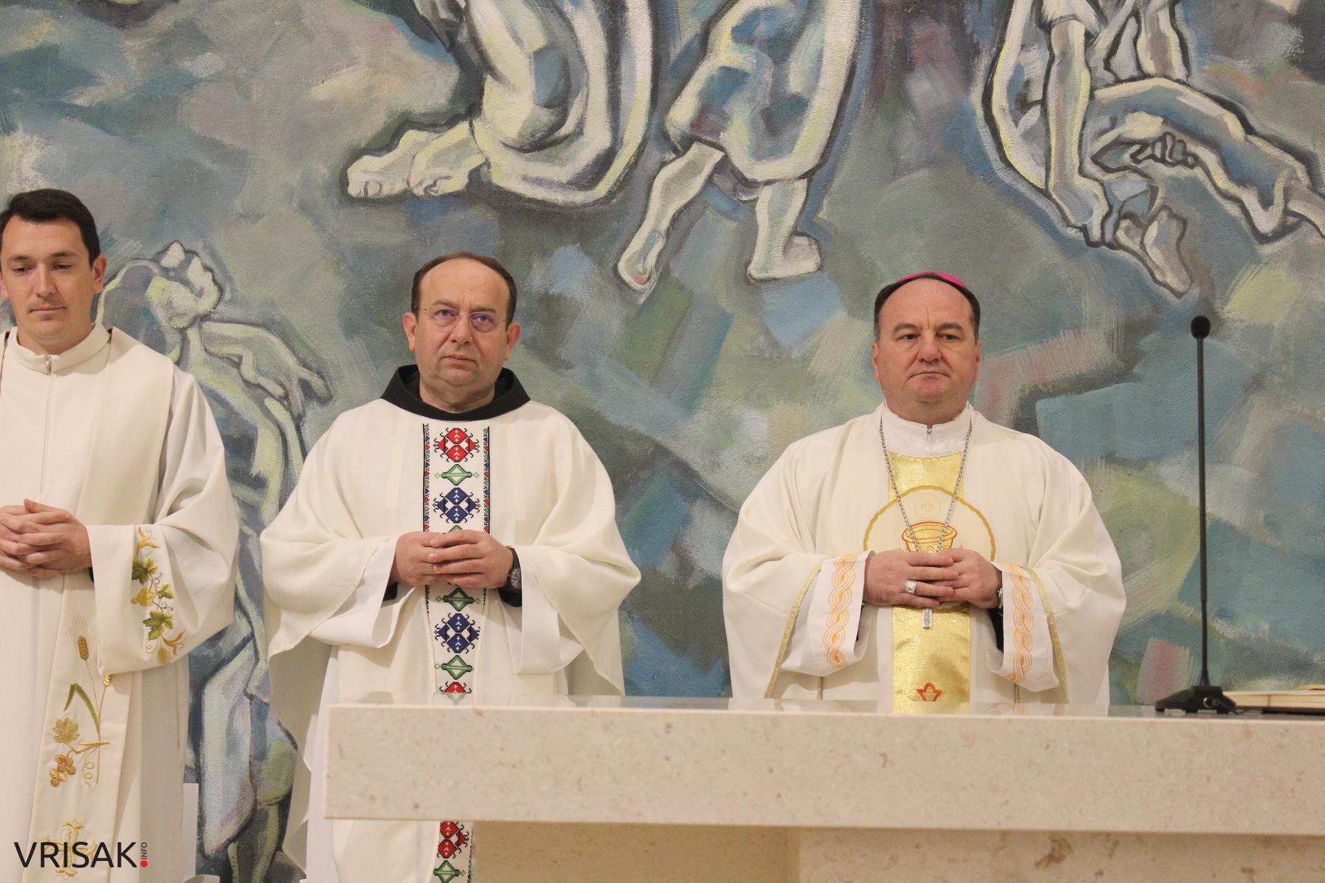 FOTO: Crkvu u Dobrkovićima blagoslovio biskup Palić