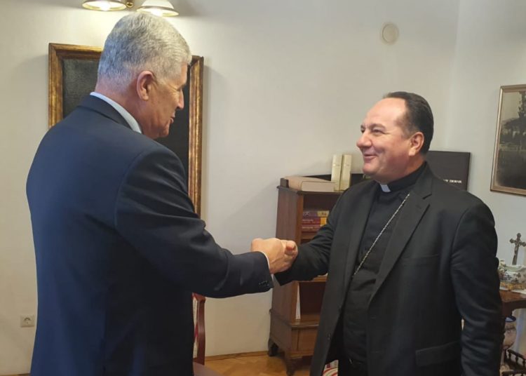 Susret dr. Čovića i biskupa Palića