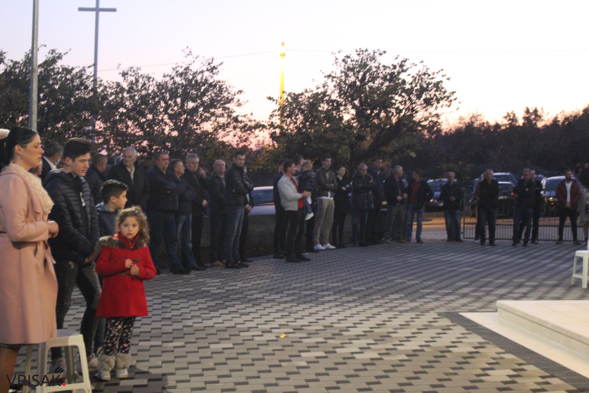 FOTO: Crkvu u Dobrkovićima blagoslovio biskup Palić