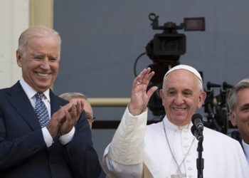 Papa Franjo čestitao Bidenu, drugom predsjedniku katoliku u SAD-u