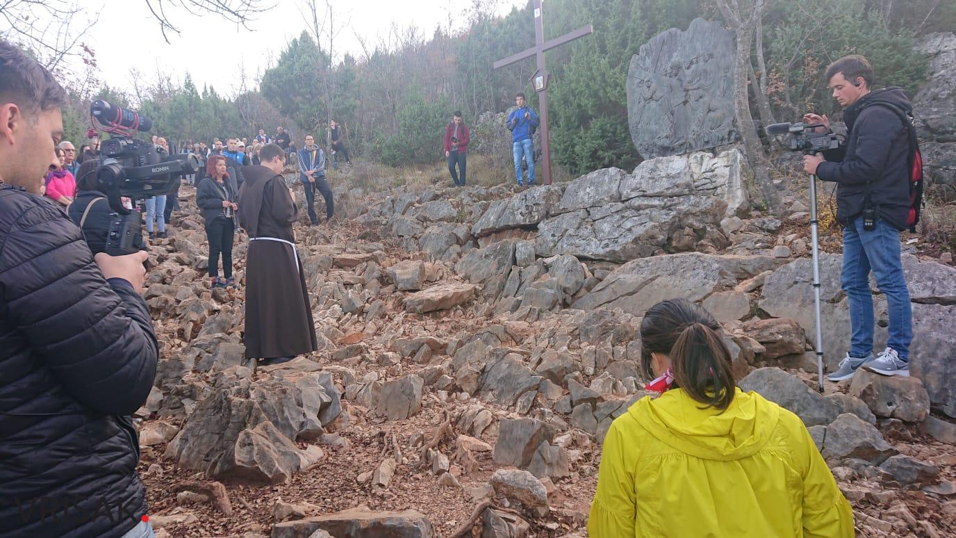 Misa i put križa na Križevcu u Međugorju povodom 20. obljetnice smrti fra Slavka Barbarića