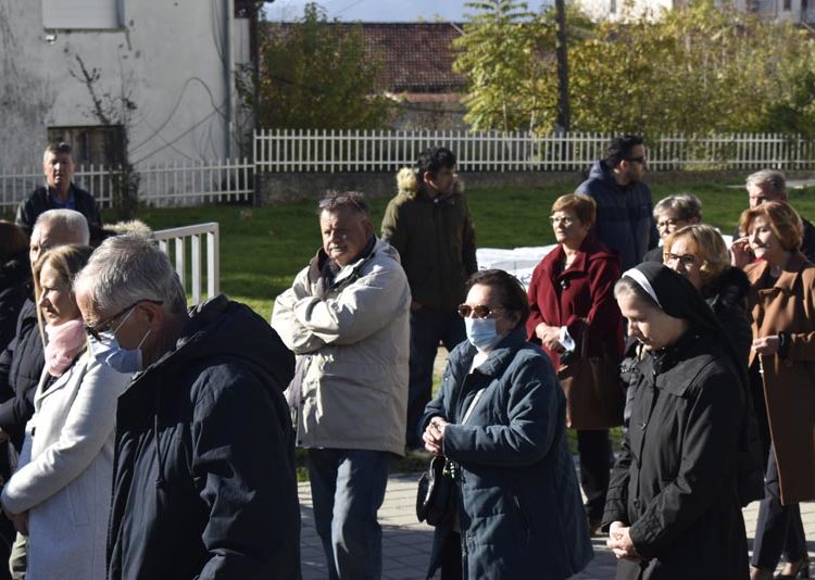 Misom i procesijom proslavljen blagdan sv. Kate u Ljubuškom  (Foto)