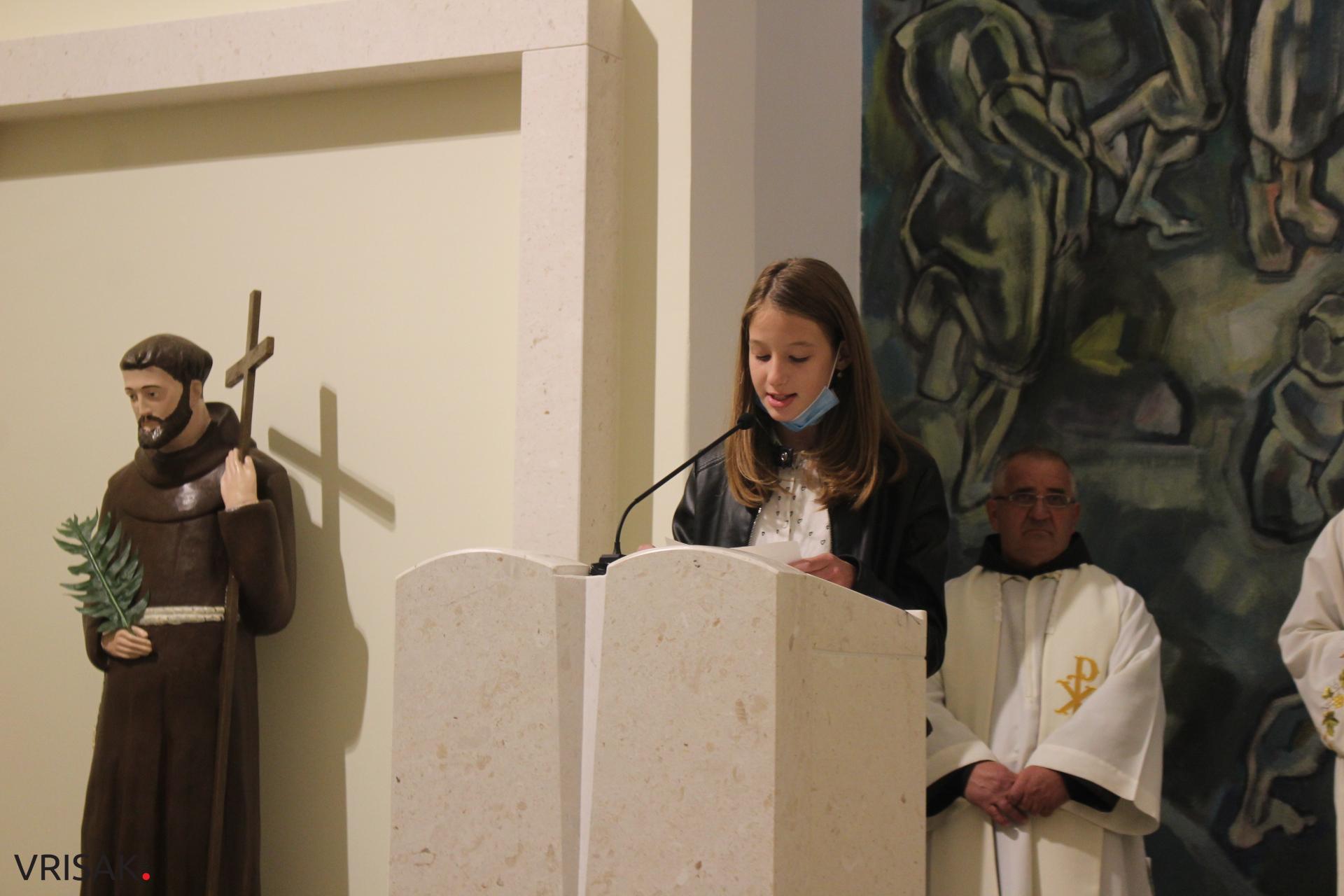 FOTO: Crkvu u Dobrkovićima blagoslovio biskup Palić