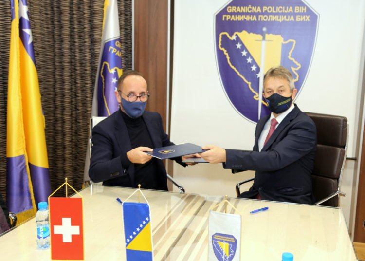 Švicarska donirala Graničnoj policiji BiH vrijednu opremu za provjeru dokumenata