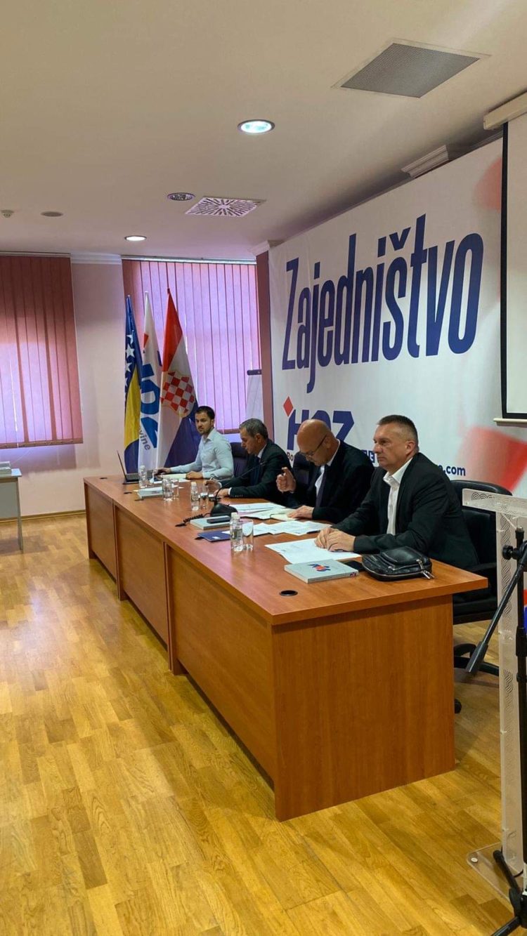 HDZ BiH HNŽ: Nastavni proces žurno vratiti u školske zgrade, bez skraćivanja nastavnih sati