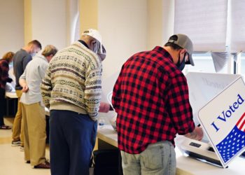 Osim o predsjedniku, Amerikanci odlučuju o legalizaciji marihuane i halucinogenih gljiva, povratku sivih vukova…