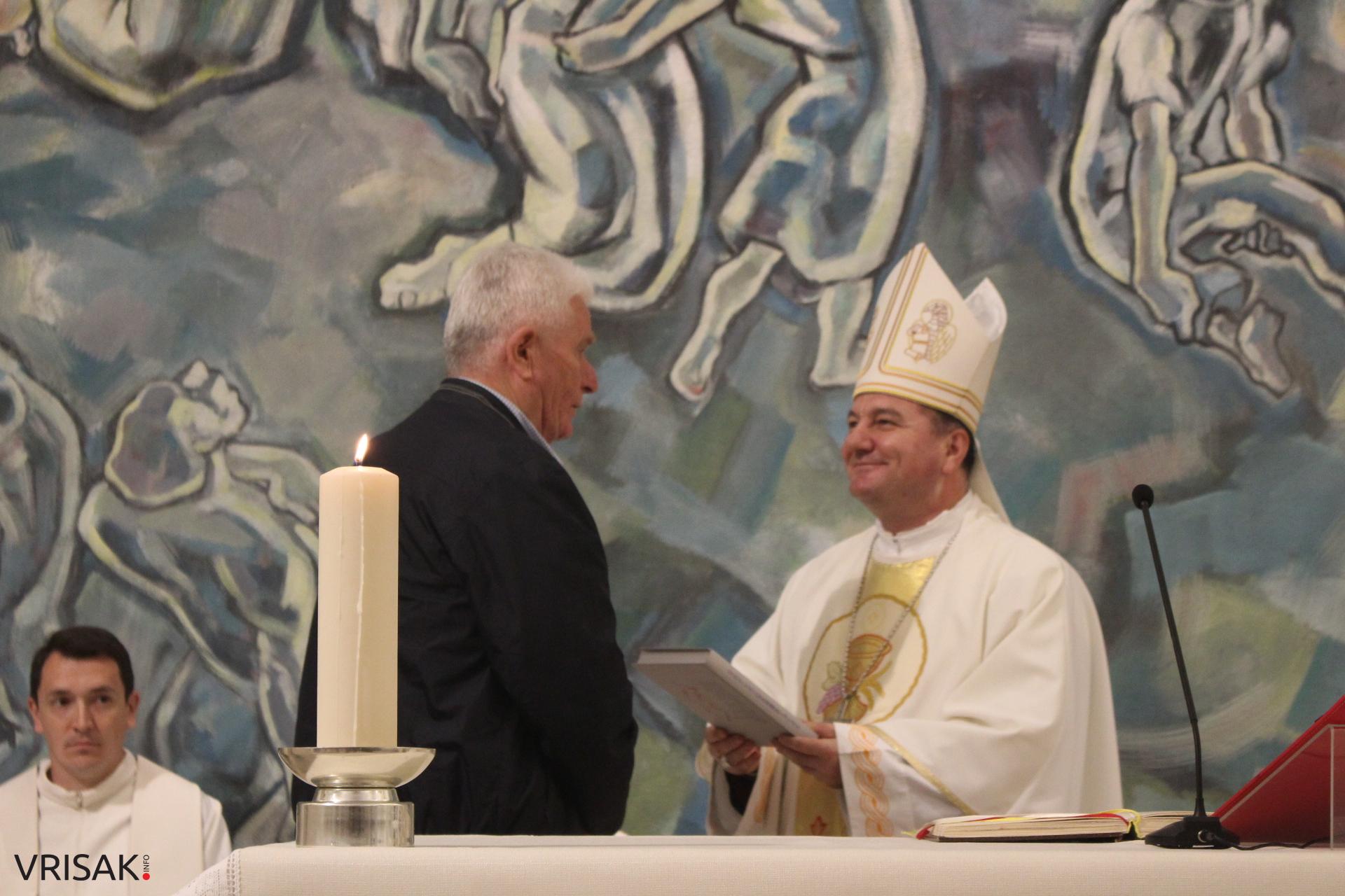 FOTO: Crkvu u Dobrkovićima blagoslovio biskup Palić