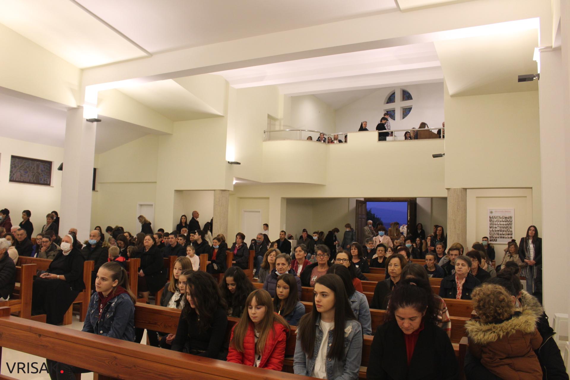 FOTO: Crkvu u Dobrkovićima blagoslovio biskup Palić