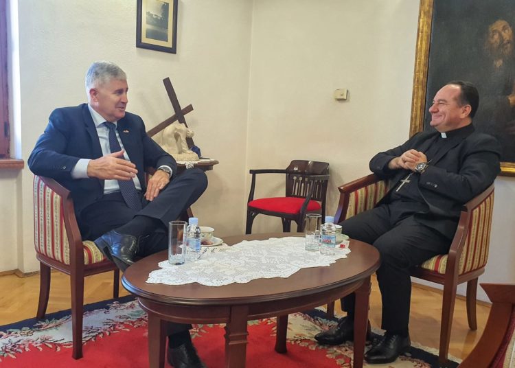 Susret dr. Čovića i biskupa Palića