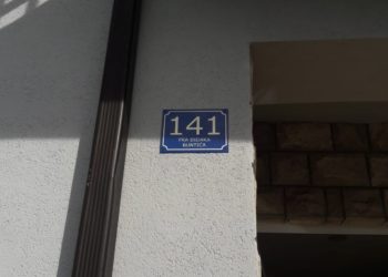 Široki Brijeg: Počelo postavljanje pločica s kućnim brojevima