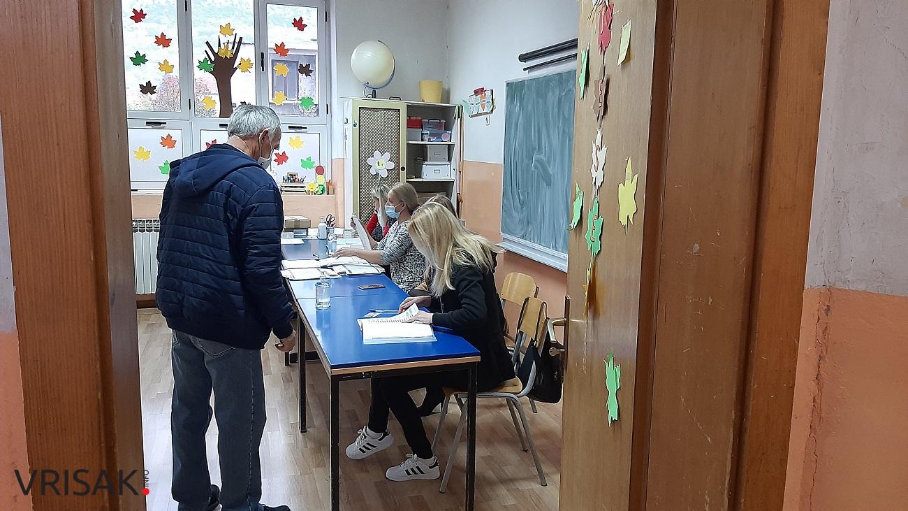 Otvorena su birališta u BiH, donosimo najnovije informacije