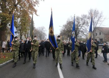 Vukovar: U koloni sjećanja nekoliko tisuća ljudi
