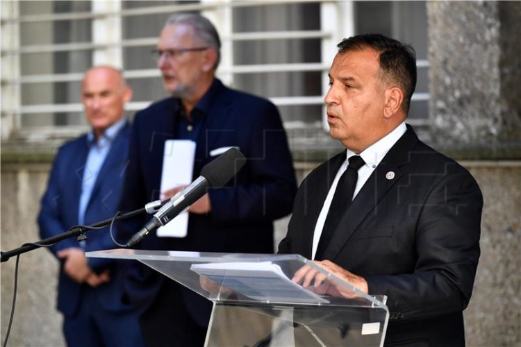 Hrvatska: Danas 1427 novozaraženih, ponovno rekordan broj umrlih