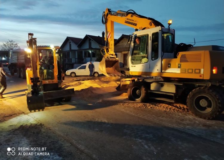 Ljubuški: Pogledajte kako su vrijedni djelatnici JP Parkovi radili cijelu noć na otklanjanju kvara