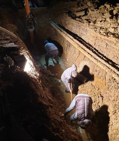 Ljubuški: Pogledajte kako su vrijedni djelatnici JP Parkovi radili cijelu noć na otklanjanju kvara