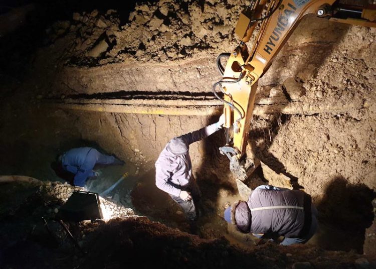 Ljubuški: Pogledajte kako su vrijedni djelatnici JP Parkovi radili cijelu noć na otklanjanju kvara