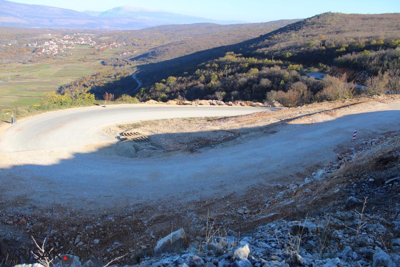 Široki Brijeg-Međugorje: U tijeku radovi na rekonstrukciji ceste na Polugrini