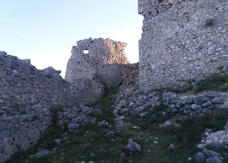 Vrata od starog grada: Na putu Ljubuše i kraljice Katarine Kosače