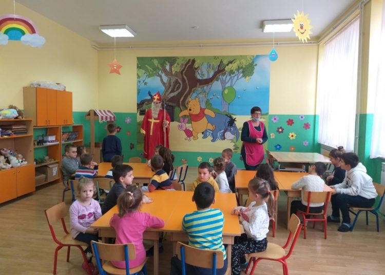 Sveti Nikola obradovao djecu Dječjeg vrtića Ljubuški