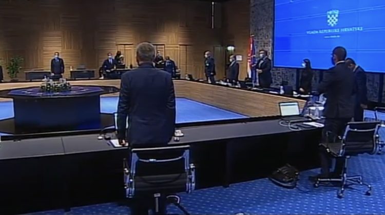 Sjednica Vlade započela minutom šutnje za poginule; Plenković: Proglašavamo Dan žalosti u subotu