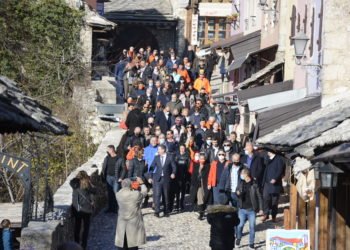 Komšić konačno nešto uradio za Hrvate: Šetnjom po Mostaru mobilizirao ih za izbore