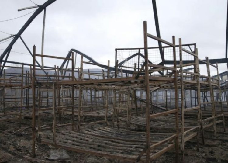 Pogledajte što je ostalo od kampa kojeg su jučer spalili migranti (FOTO)