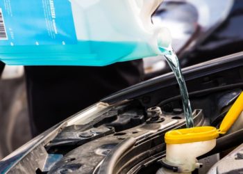 Antifriz je neophodan i ljeti i zimi, ne zaboravite da ima rok trajanja!