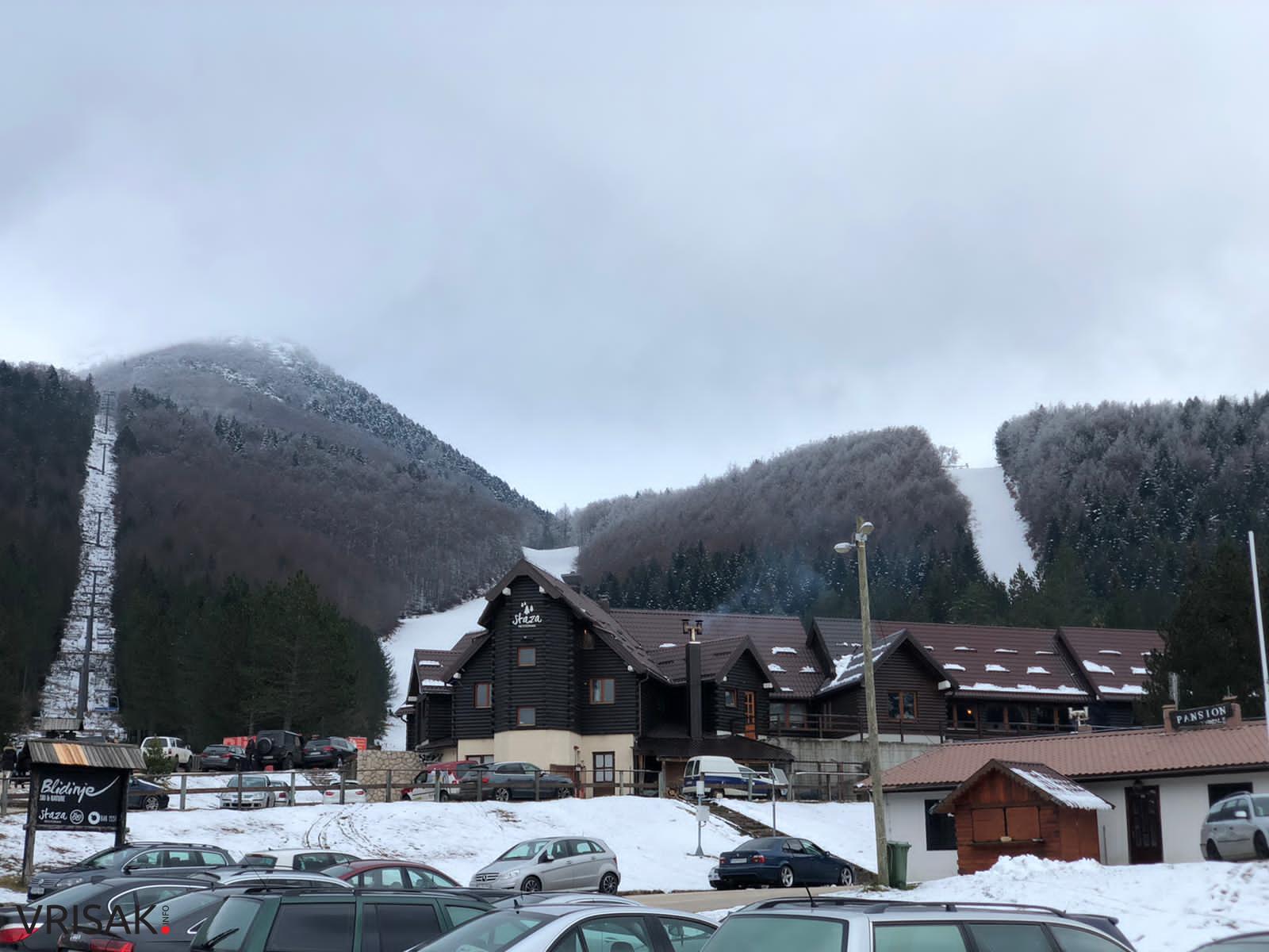 Fotoreportaža s Blidinja: Mnoštvo posjetitelja uživalo u zimskom danu