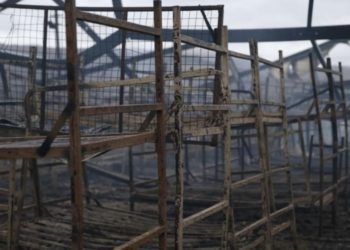 Pogledajte što je ostalo od kampa kojeg su jučer spalili migranti (FOTO)