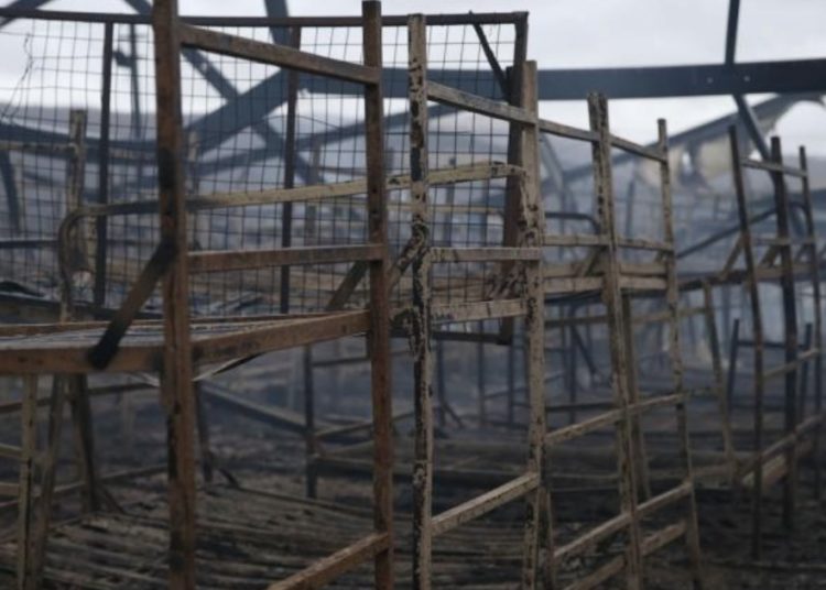 Pogledajte što je ostalo od kampa kojeg su jučer spalili migranti (FOTO)