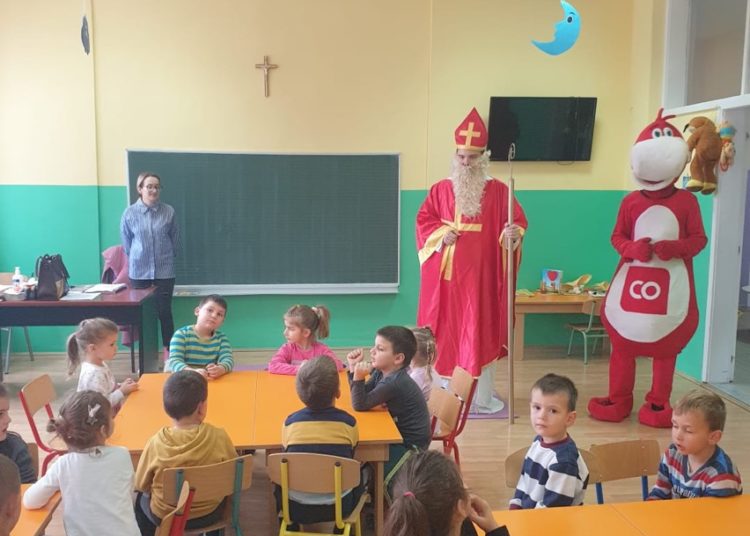 Sveti Nikola obradovao djecu Dječjeg vrtića Ljubuški