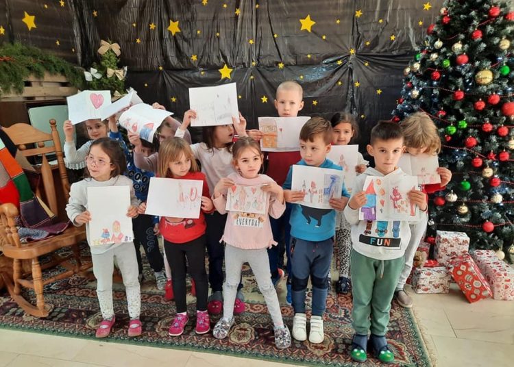 Djeca crtežima zahvalila Central osiguranju na poklonima za sv. Nikolu