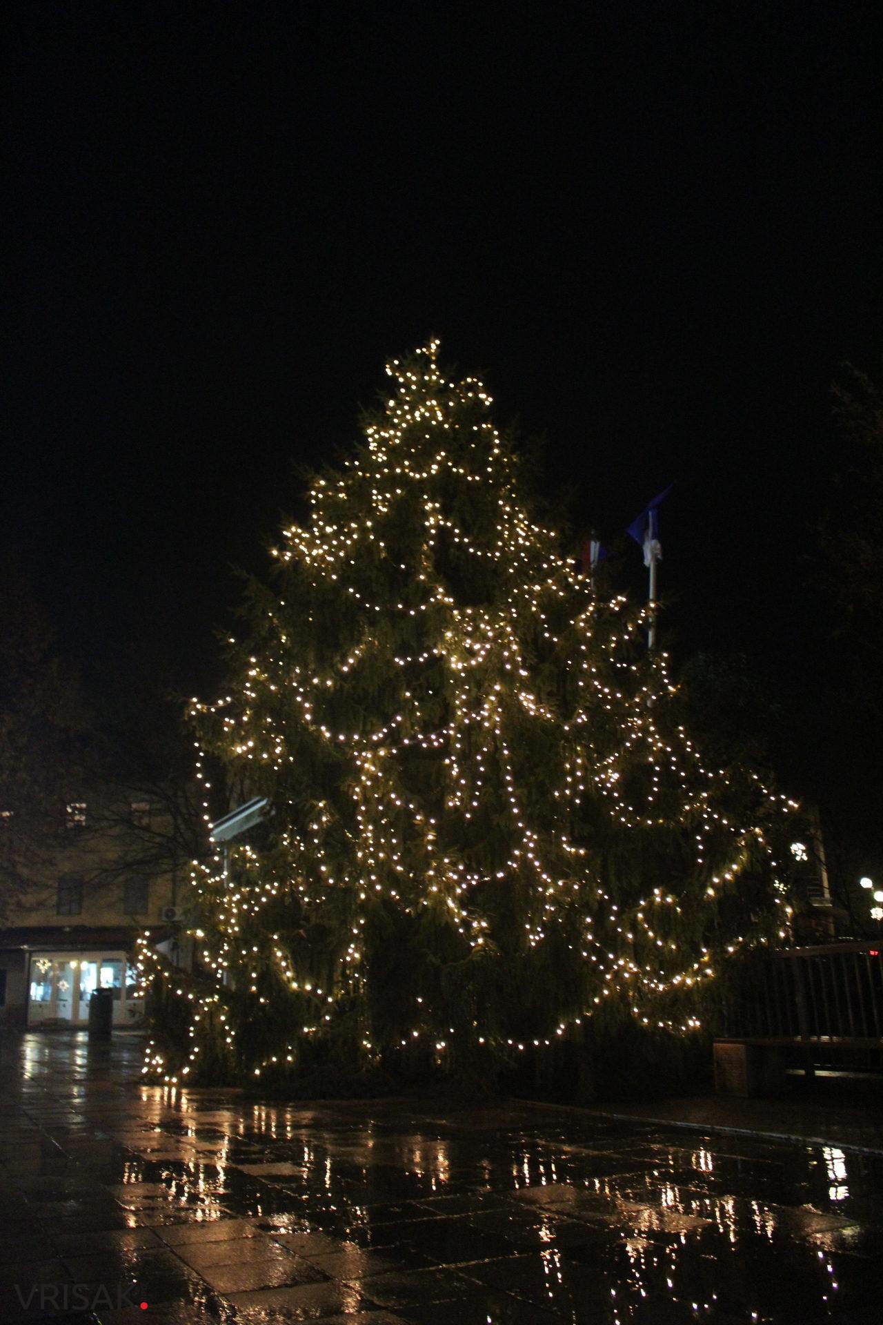 Središte Širokog Brijega u božićnom ruhu