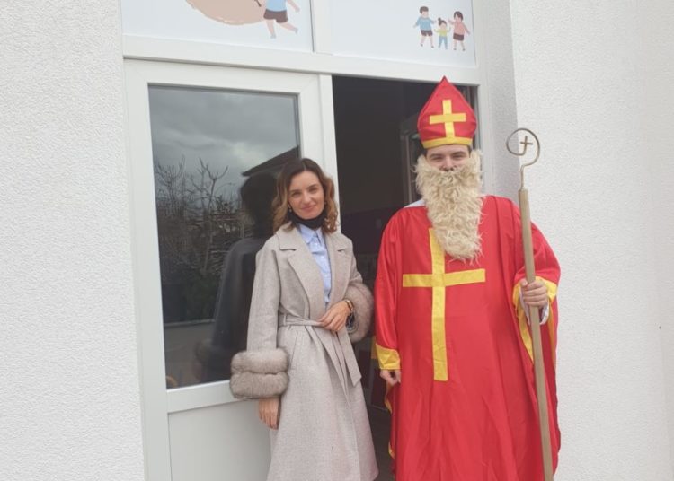 Sveti Nikola obradovao djecu Dječjeg vrtića Ljubuški