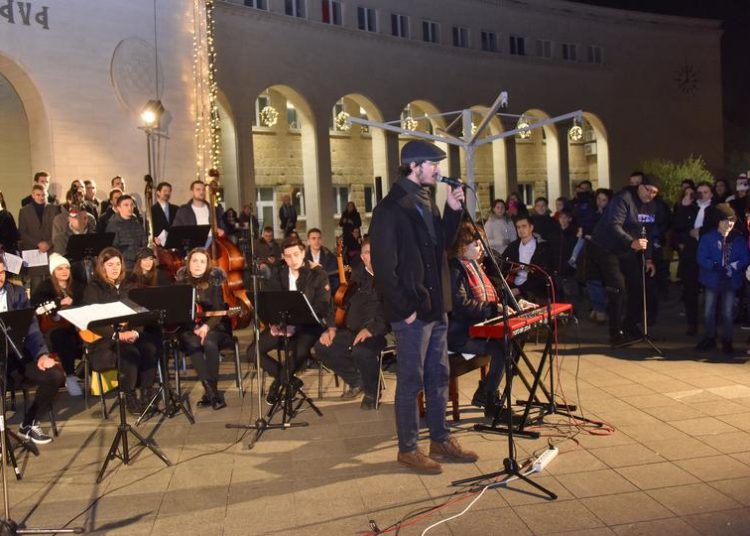 Održan tradicionalni božićni koncert Akademskog zbora Pro musica i Tamburaškog orkestra Mostar