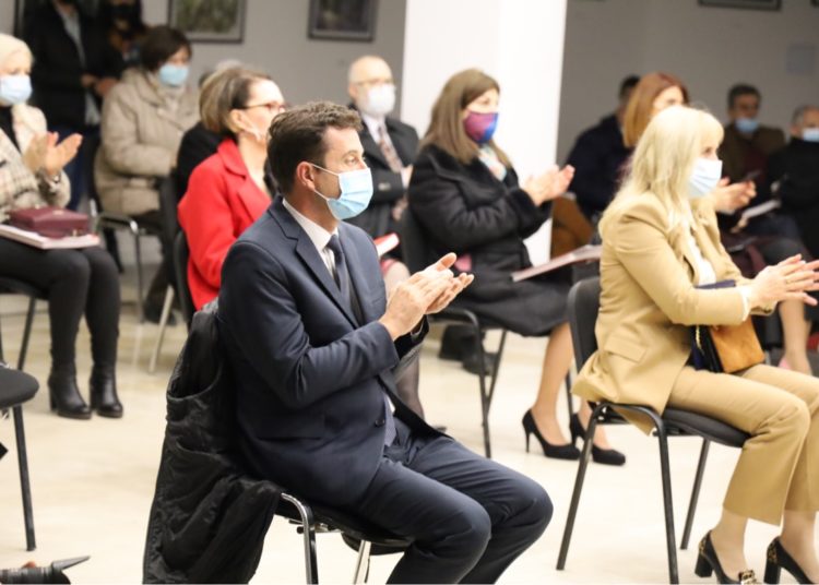 Predstavljena monografija ”20 godina Mostarskog proljeća” i otvorena izložba ”Fotoobjektivom kroz Matičino Proljeće”