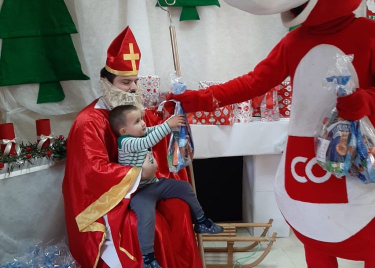 Sveti Nikola obradovao djecu Dječjeg vrtića Ljubuški