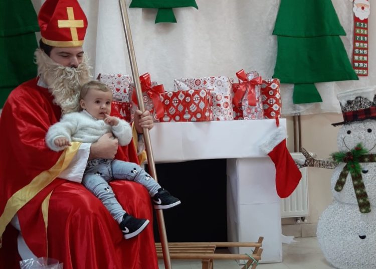 Sveti Nikola obradovao djecu Dječjeg vrtića Ljubuški