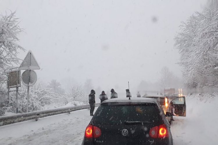 Jedna osoba ozlijeđena u prometnoj nesreći kod Konjica