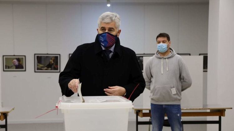 Čović glasovao u Mostaru: Grad se mora preporoditi i dobiti štih europskih dimenzija