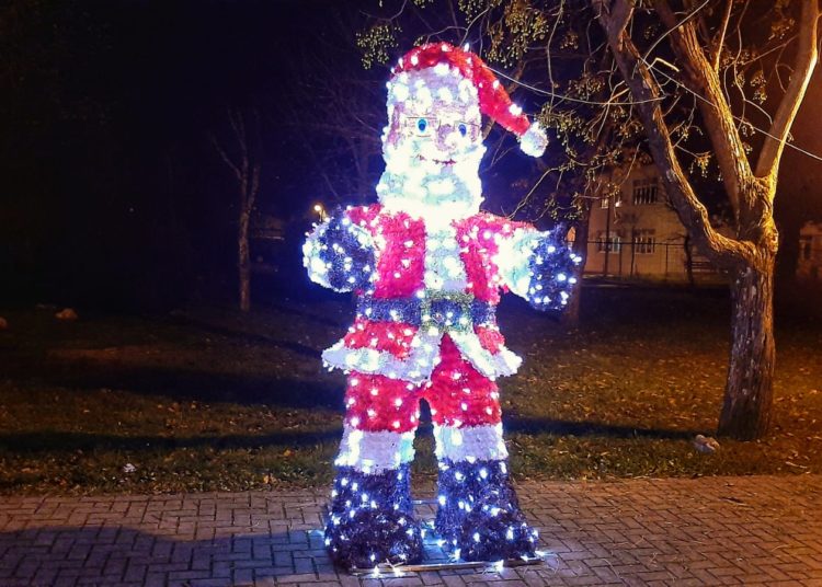 Ljubuški: Božićni ugođaj u parku